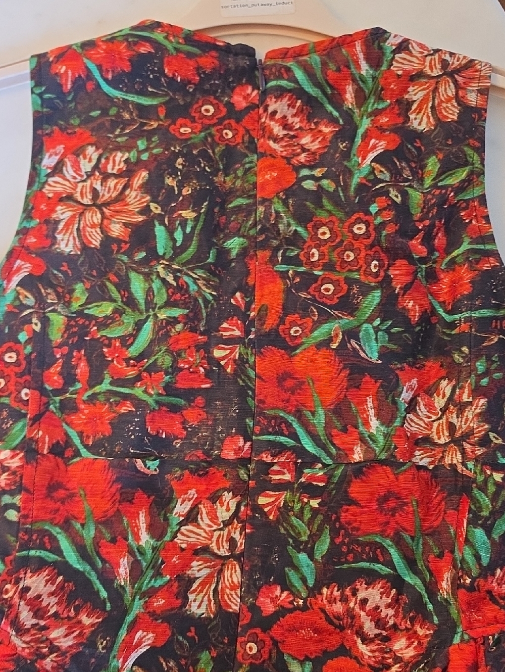 Hunter Layne Bell Red and Green Floral Mini Dress Size 6 - Picture 10 of 11